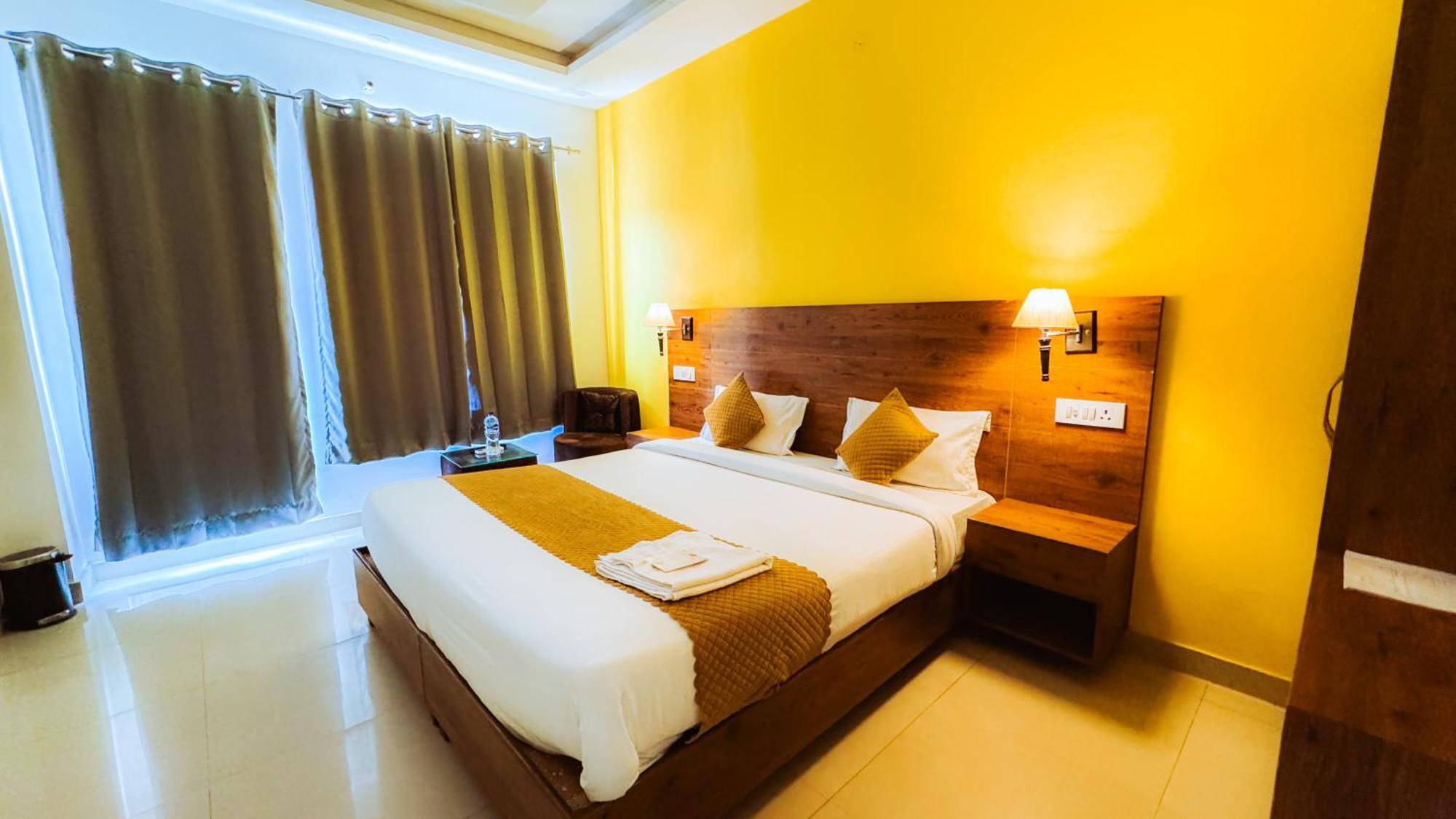 Hostel Hot - House Of Travellers, Rishīkesh Exterior foto